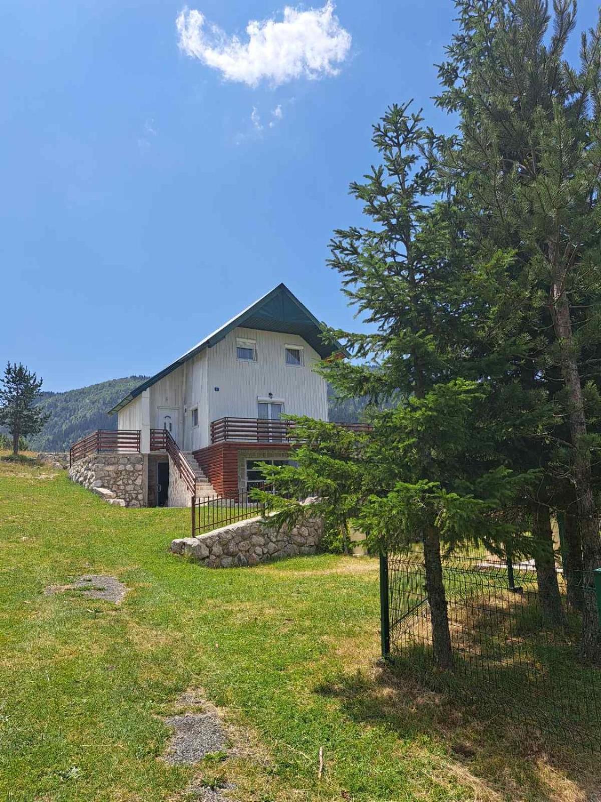 זבליאק Mountain Peace Cottage מראה חיצוני תמונה